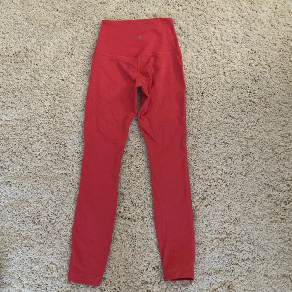Lip gloss limited addition Lululemon Leggings size 2